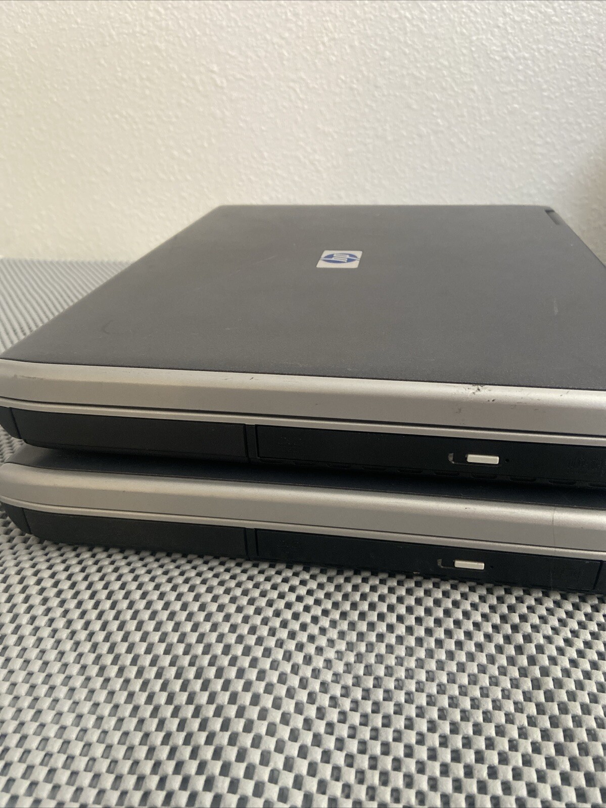 HP Compaq nx9030 Retro XP Laptop FOR PARTS NO DRIVE OR COVER, NO CHARGE