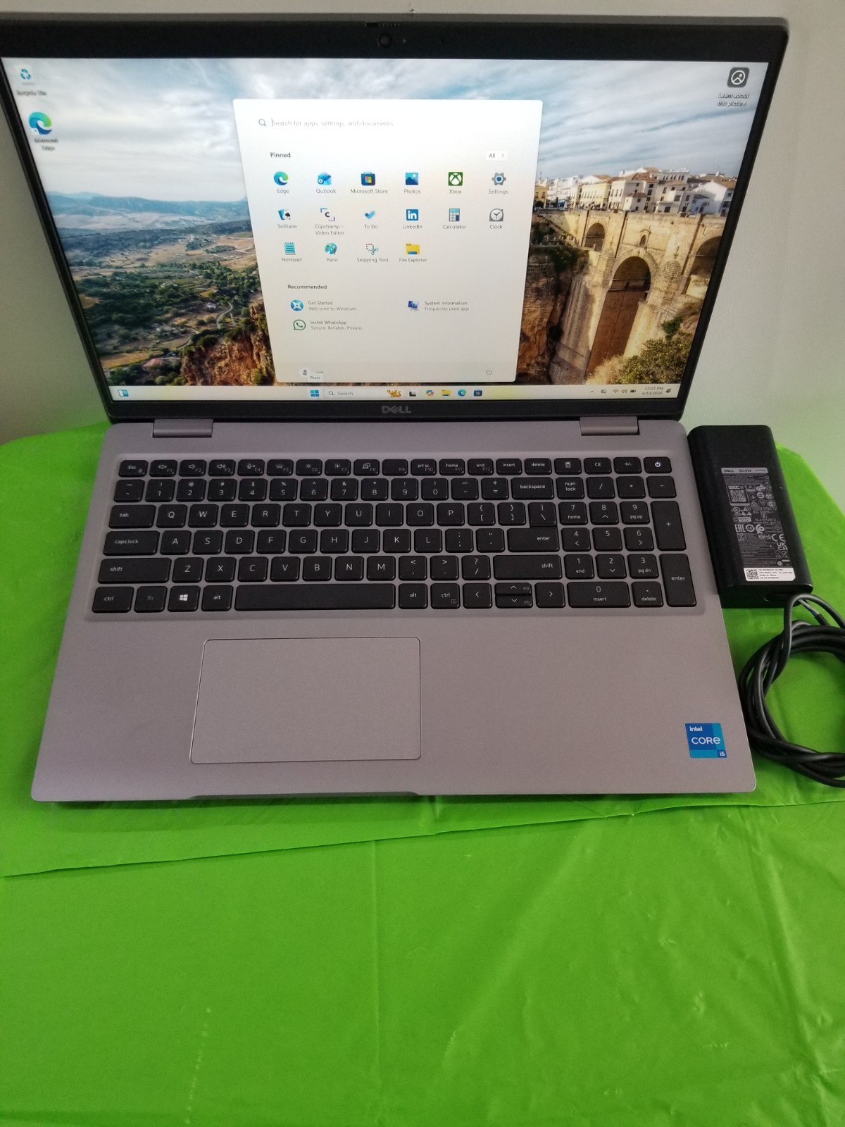 Dell Latitude 5520 15.6″ i5-1135G7 2.4GHz 16GB RAM 256GB SSD WIN 11 PRO