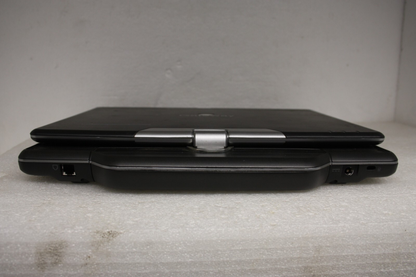 Gateway TB120 Core2 U7500 1.6Ghz 2GB Ram 80GB HDD W10Pro
