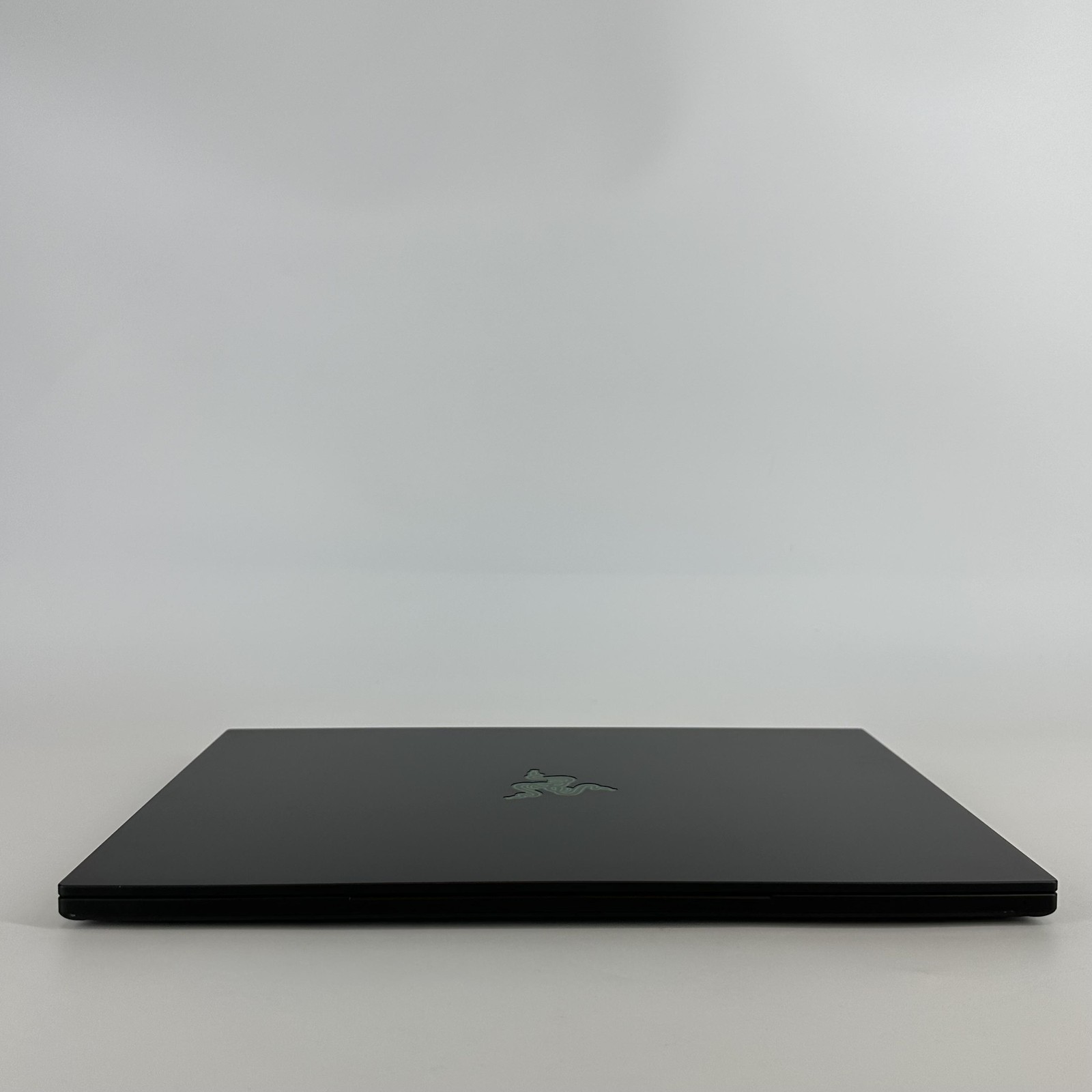 Razer Blade 16 QHD+ 2025 2.0 GHz Ryzen AI 9 365 32GB 1TB SSD RTX 5070 Very Good