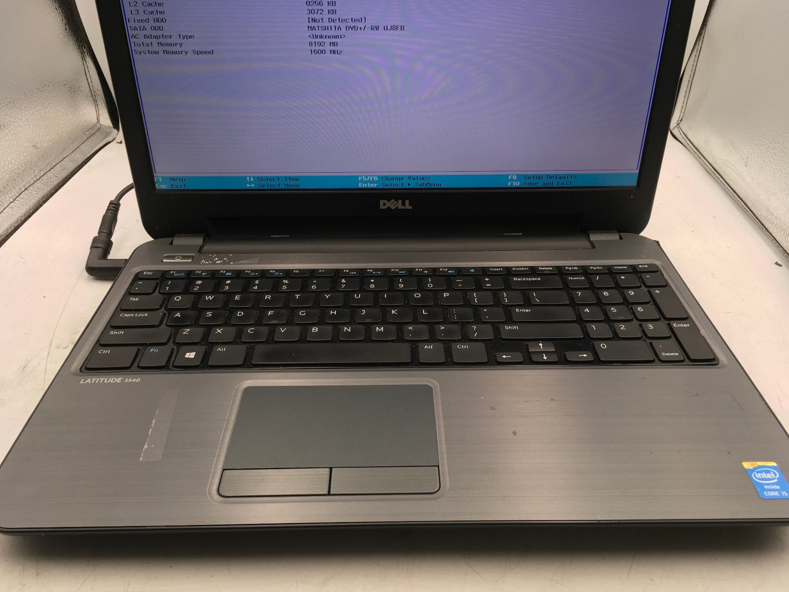 DELL LATITUDE 3540 – BOOTS TO BIOS – INTEL I5 4210U – NO RAM – 15″ -READ DESC-BB