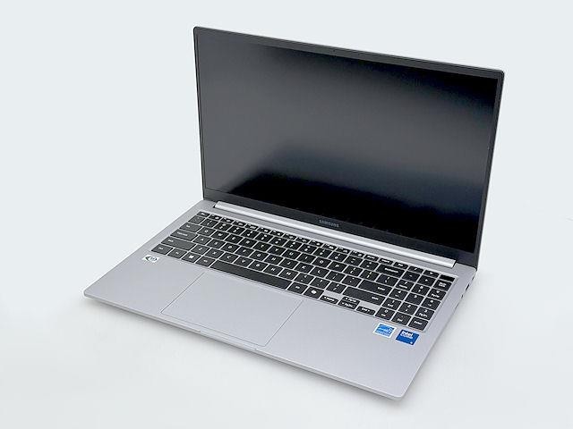 Samsung Galaxy Book4 15.6″ Notebook Core 5 120U 16GB 256GB NP754XGK-KS3US