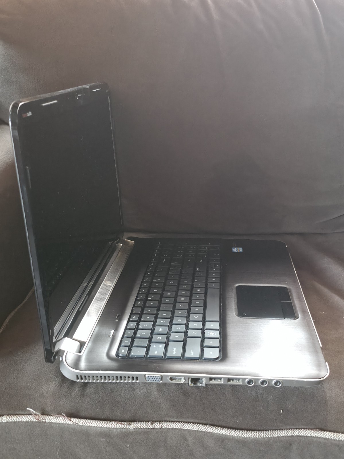 HP Pavilion 17.3″ DV7-6B55DX Laptop Intel i5-2430M 2.4GHz 8GB NO HDD NO Charger
