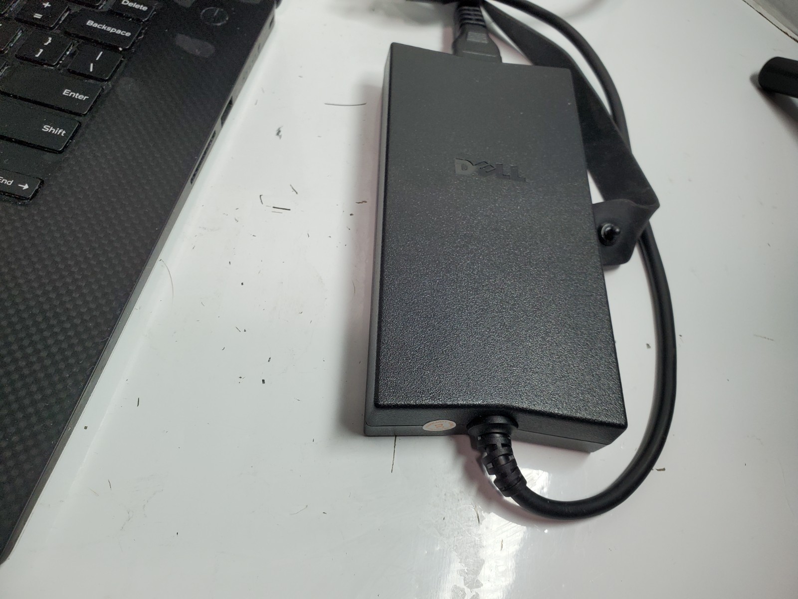 Dell XPS 15 9550 i7-6700HQ 16GB RAM 512GB SSD GTX 960M Win10 – BAD Battery -READ
