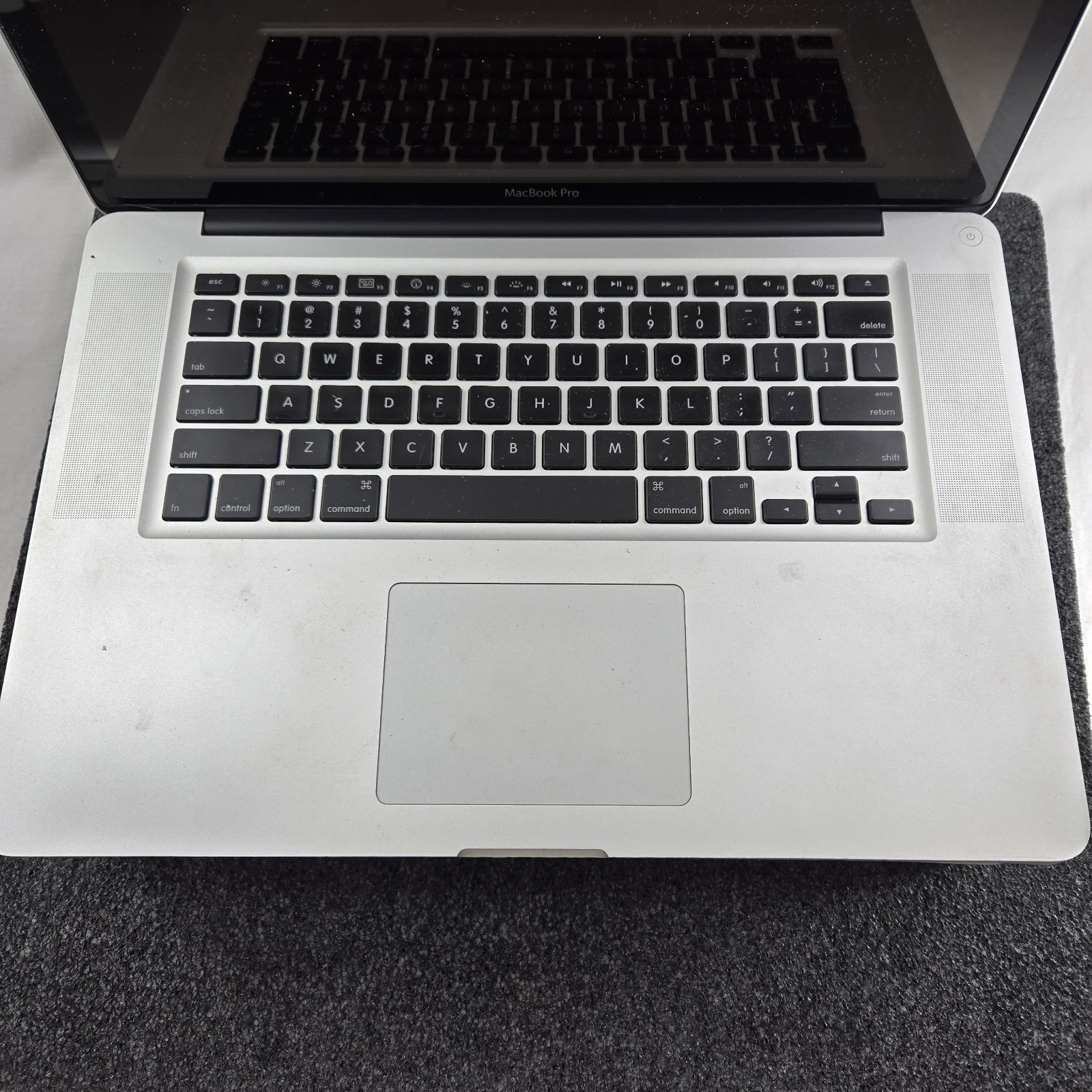 Lot of (5) Apple MacBook Pro A1286 intel i5 – Mixed condition — PARTS