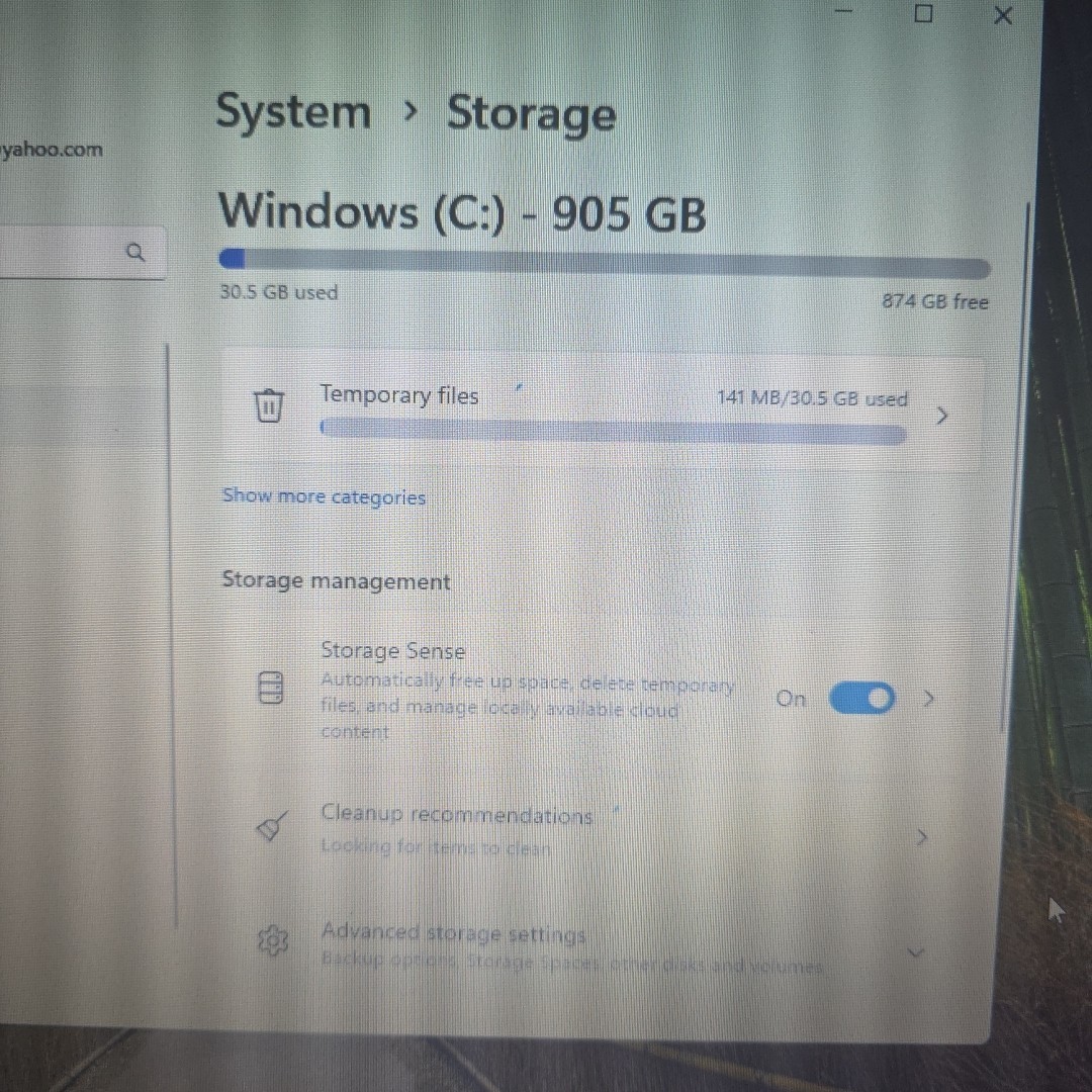 Lenovo IdeaPad 80XL 320-15IKB 15.6″ Laptop 2.5GHz Core i5-7200U 8GB RAM 1TB (BAR