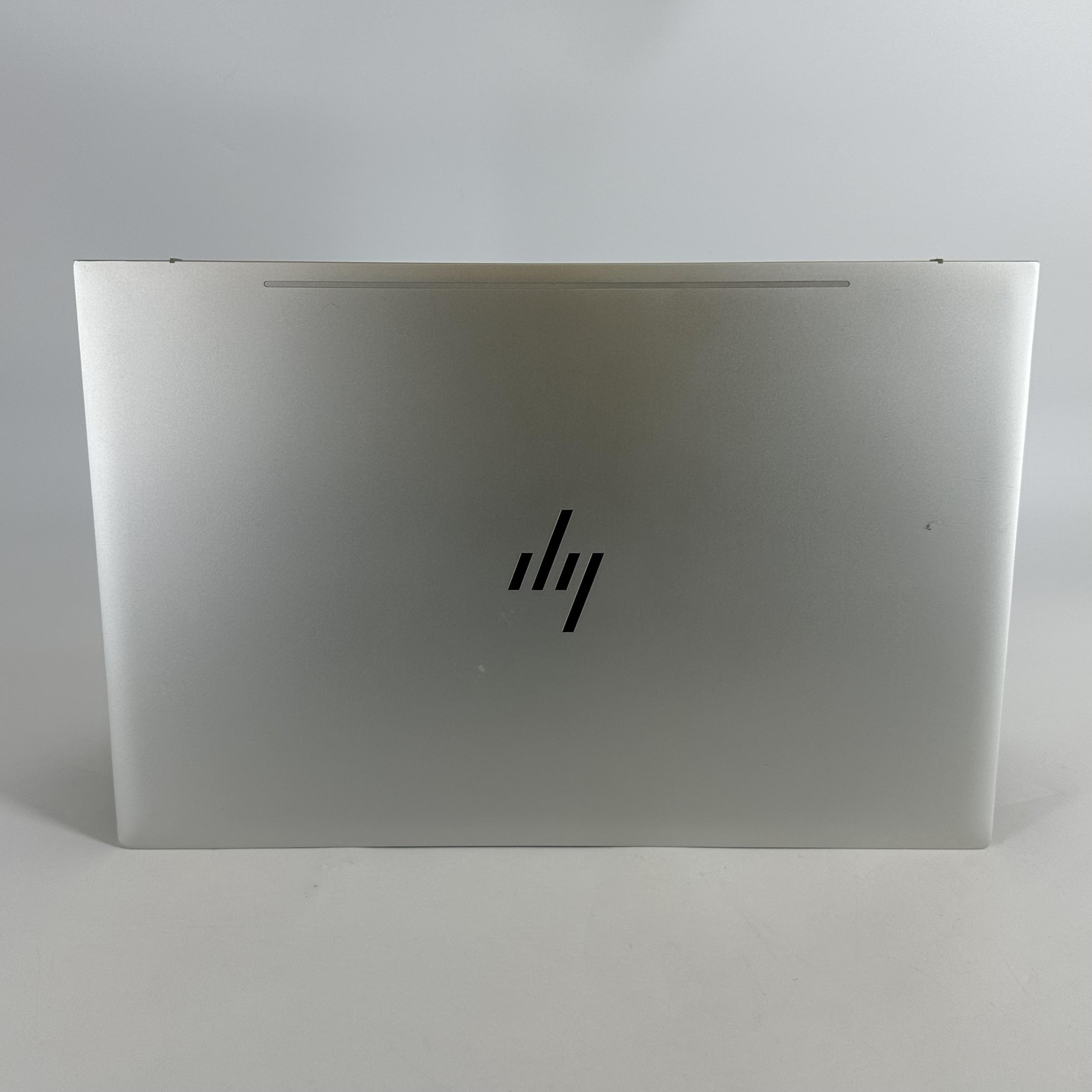 HP Envy 17 Silver FHD i7-10510U 1.80GHz 32GB 1TB SSD MX250 Good