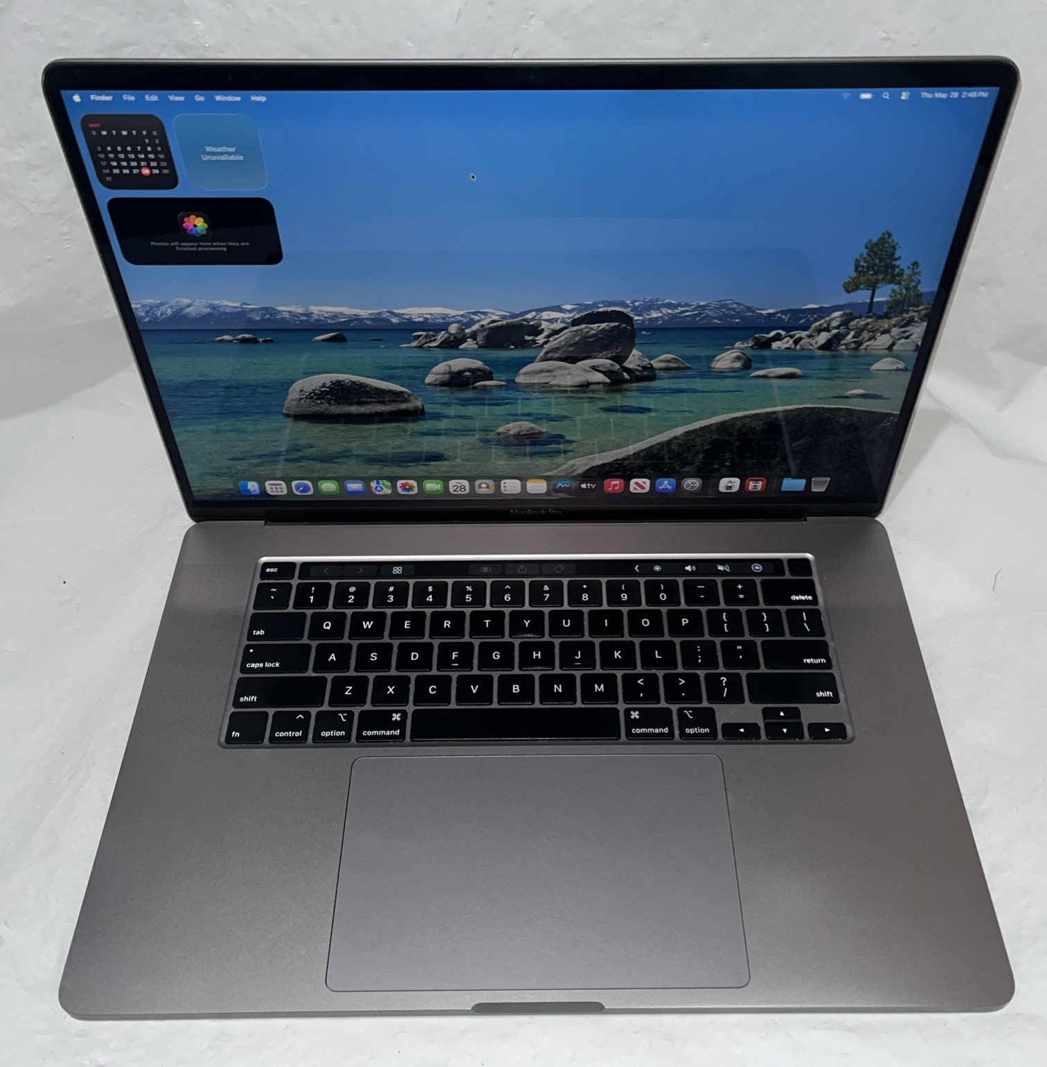 Apple A2141 MacBook Pro, Late 2019 16″ i7-9750H@2.6GHz, 16GB DDR4, 1TB M2, Tahoe