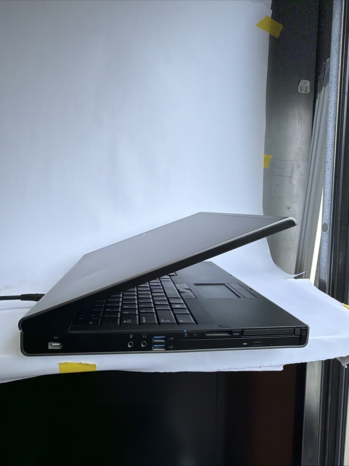 Dell Precision M6500 17” Win 7 Workstation i7 Quad, 8GB, Nvidia FX2800, 128gb