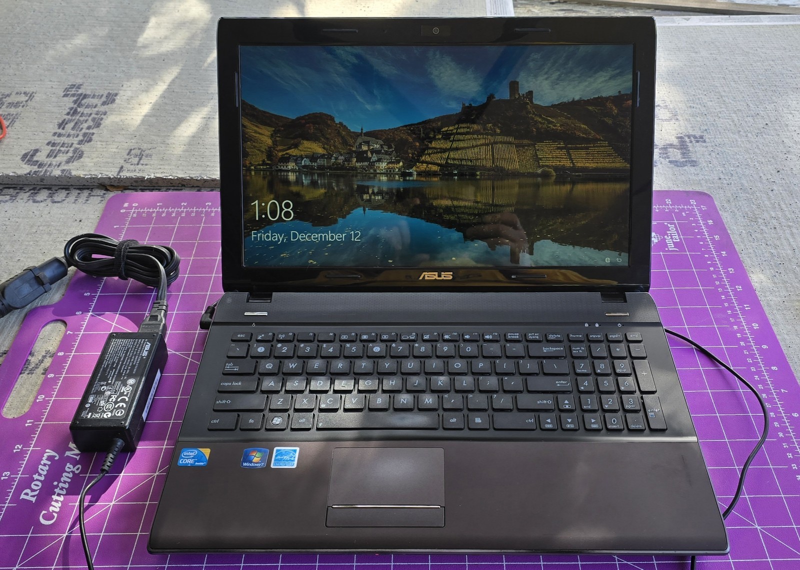 ASUS U52F Laptop 15.6″ I5-M460 2.53GHz, 8GB RAM, NO HDD, Windows 7 Pro Key
