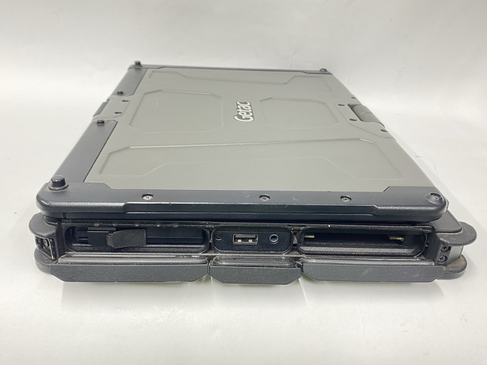 Getac V110 – Touch HD – i7-5600U – No RAM – No SSD – W10P – READ