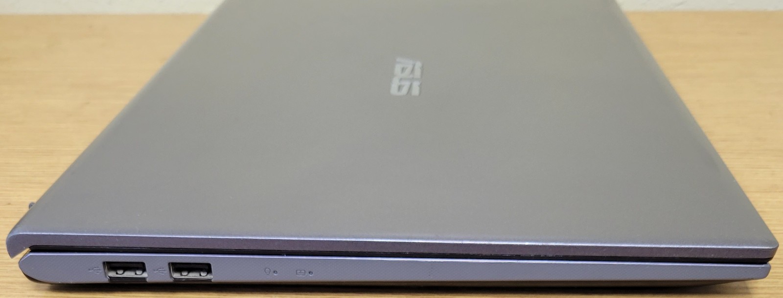 Asus VivoBook F512J i3-1005G1 1.20GHz 8GB DDR4 256GB NVMe NO OS/HDD