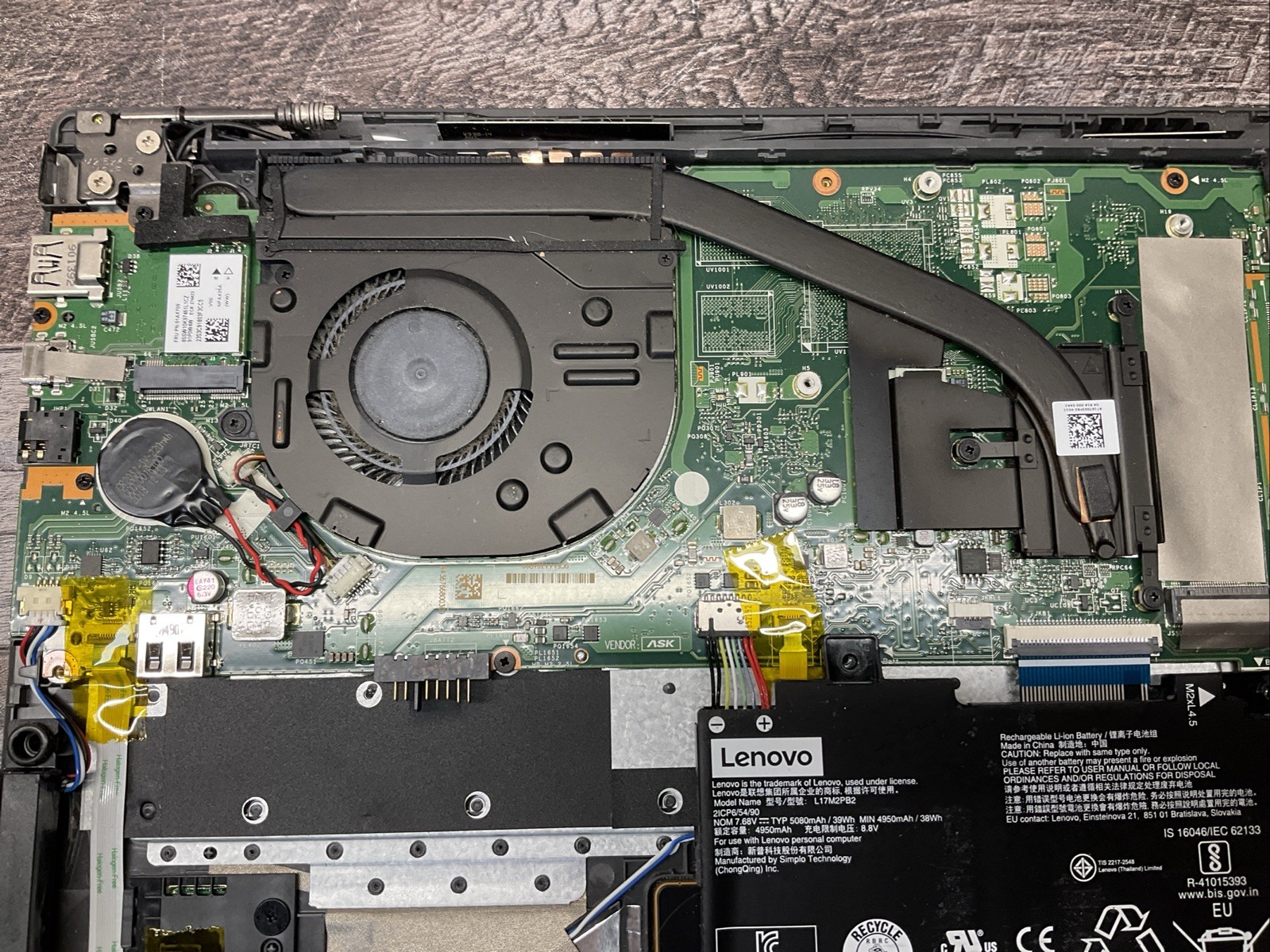 Lenovo V330-14ARR / Unknown Processor / No RAM / Laptop Notebook PC / A20