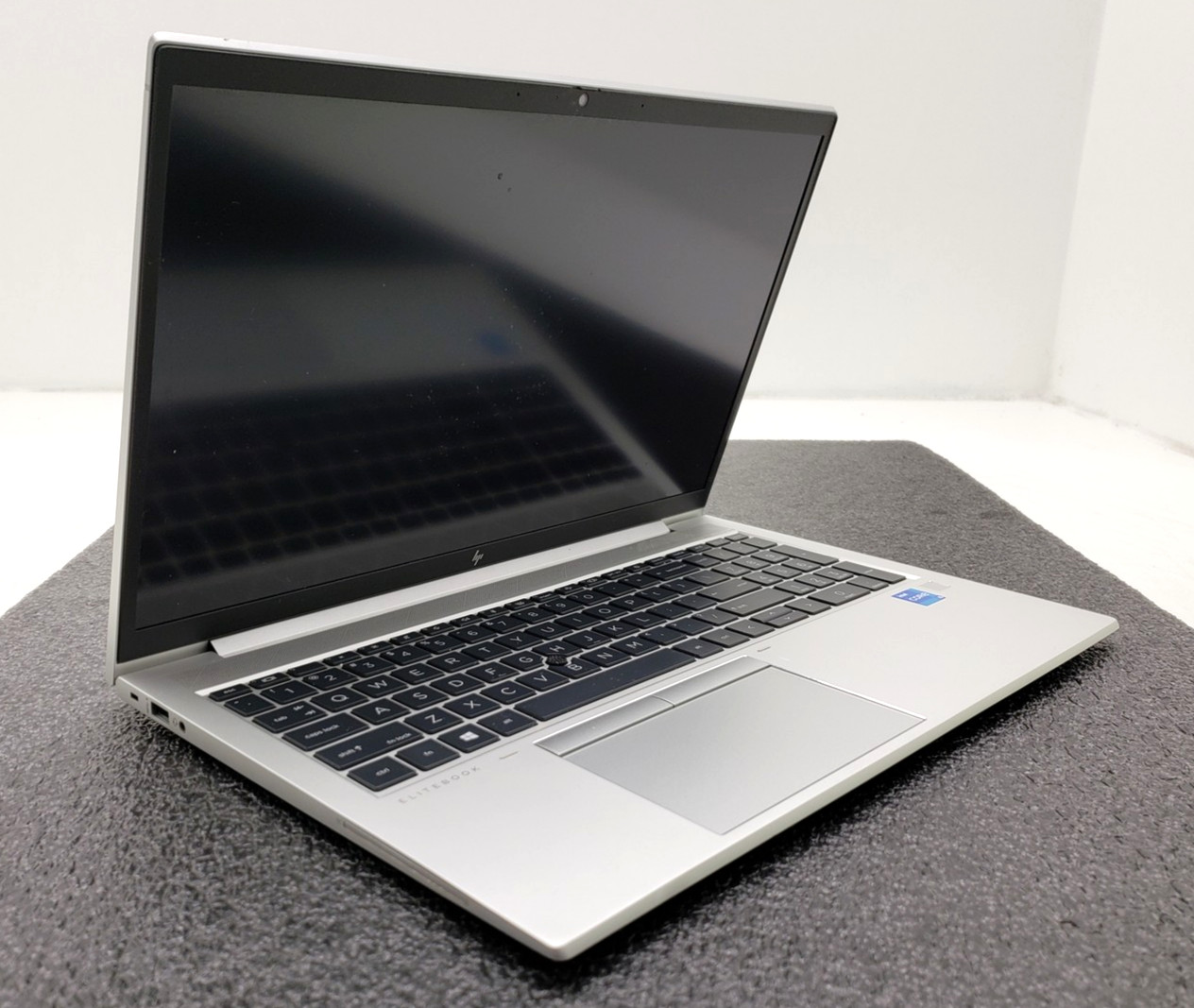 HP EliteBook 850 G8 i5-1135G7 16GB Ram 256GB SSD Win 11 Pro Touchscreen Laptop.