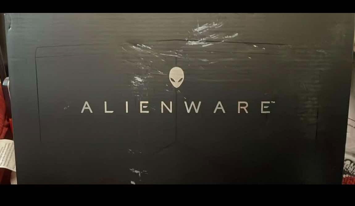Alienware 15 R3 i7-7700HQ / 1 TB HD + 256GB SDD / 16GB RAM / GTX 1060 NEW BAT🔋