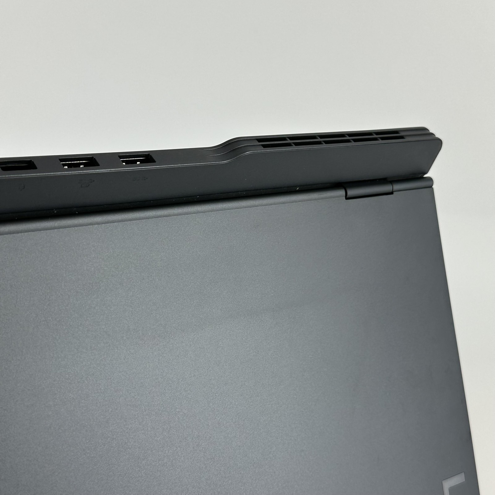 Lenovo Legion Slim 7 15 4K UHD Ryzen 7 4800H 32GB 1TB/512GB RTX 2060 Tinted LCD