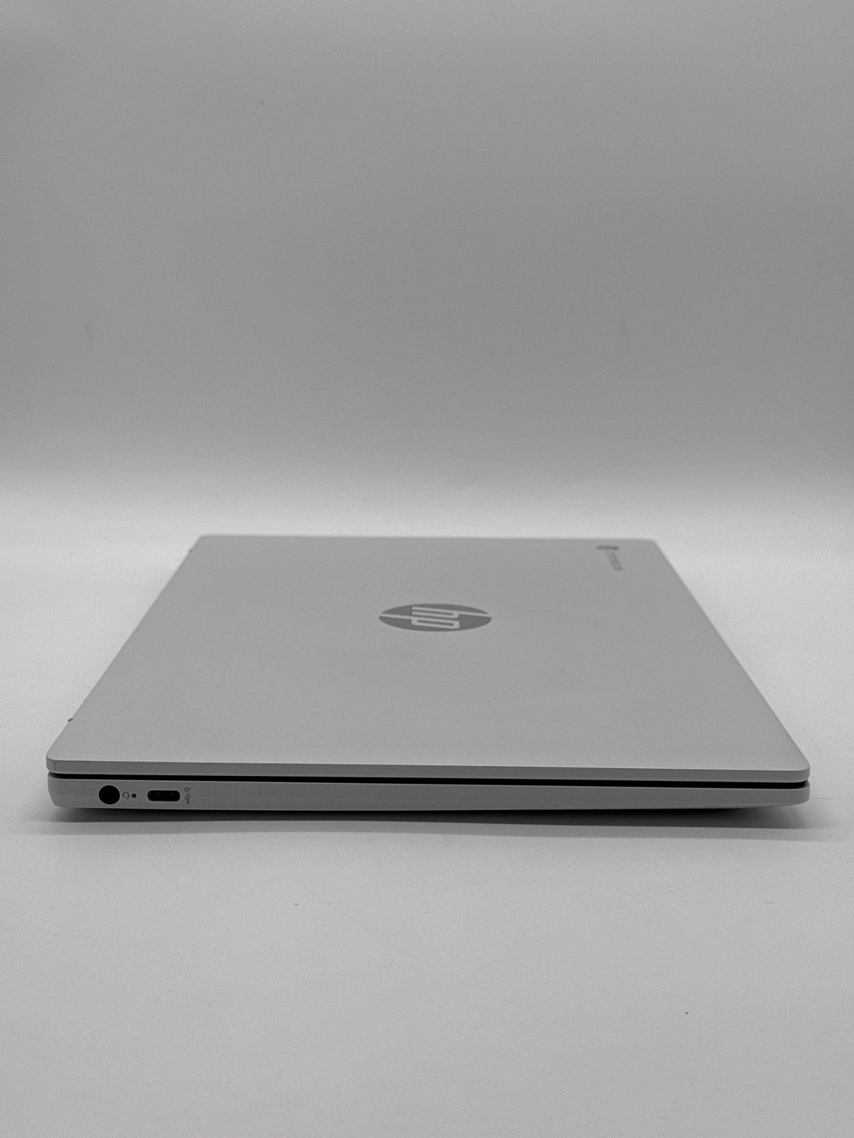 HP Chromebook 14a-nf0012tg 14″ Intel N200 4GB 128GB Chrome OS Laptop