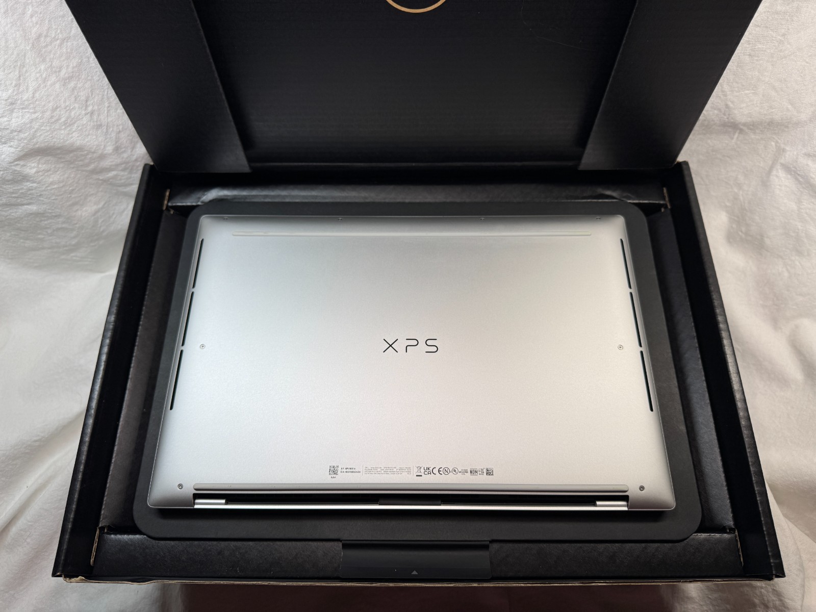 Dell XPS 16 – 9640 OLED ✔Ultra 9 185H ✔2TB 990PRO ✔32GB RAM ✔RTX 4060 8GB ✔ A+