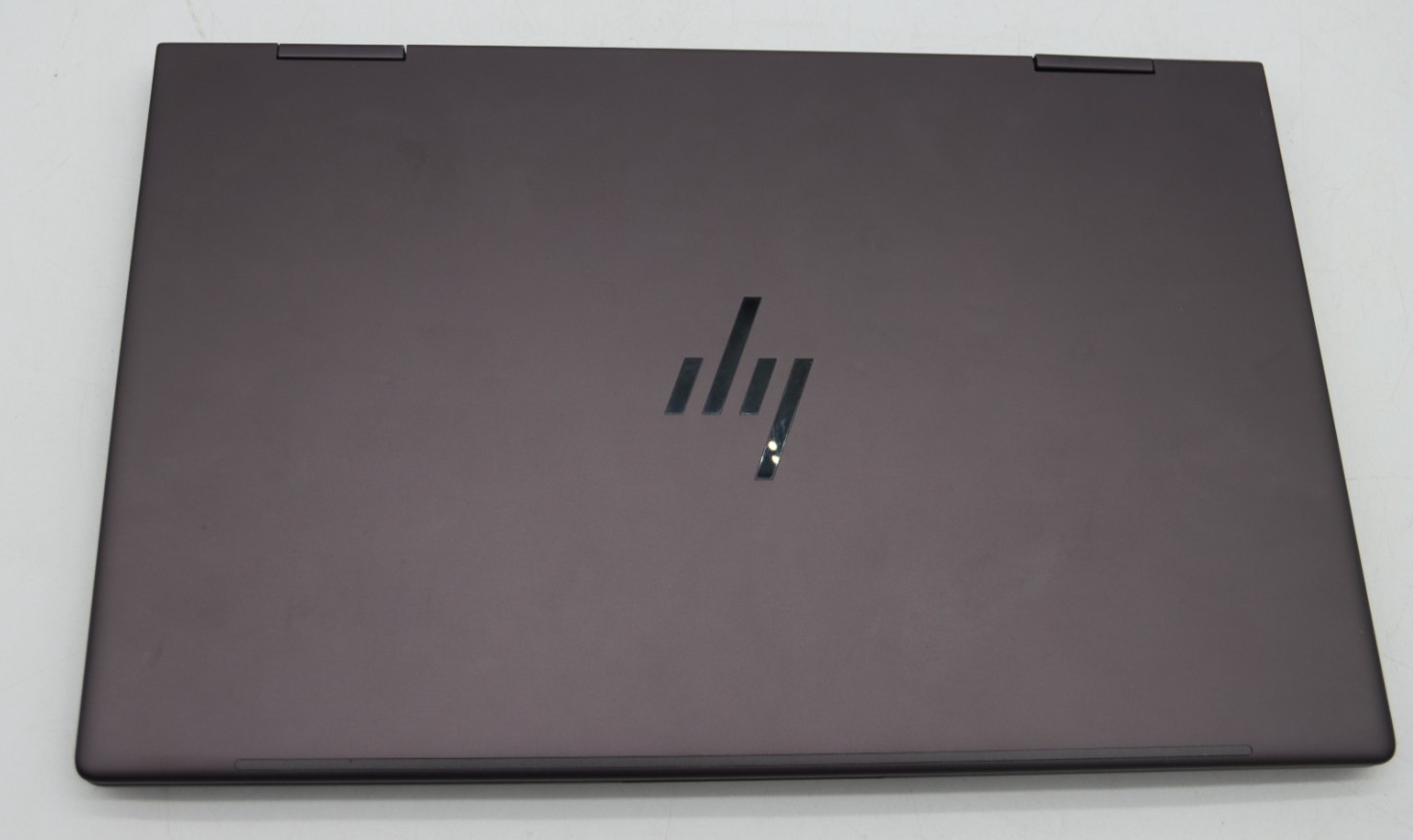 HP Envy X360 2-in-1 15-fh0013dx 15.6″ FHD Touch AMD Ryzen 5 7530U 8GB 256GB SSD