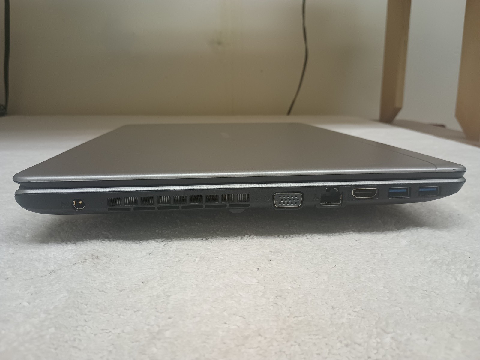 Medion Akoya E6422 i5-6200 CPU 2,30GHz 8GB 128GB HDD 1TB Windows 10 15.6″ Laptop