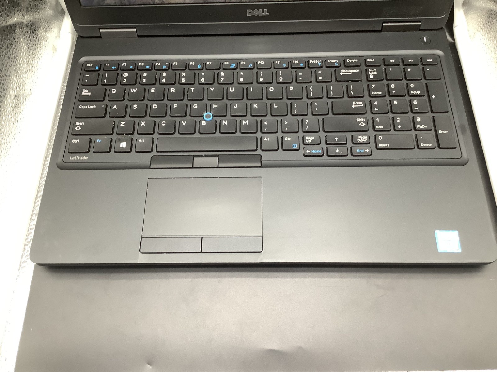 Dell Latitude 5580 Intel i7-7820HQ @ 2.9GHz 8GB RAM 250GB SSD Windows 11 Pro