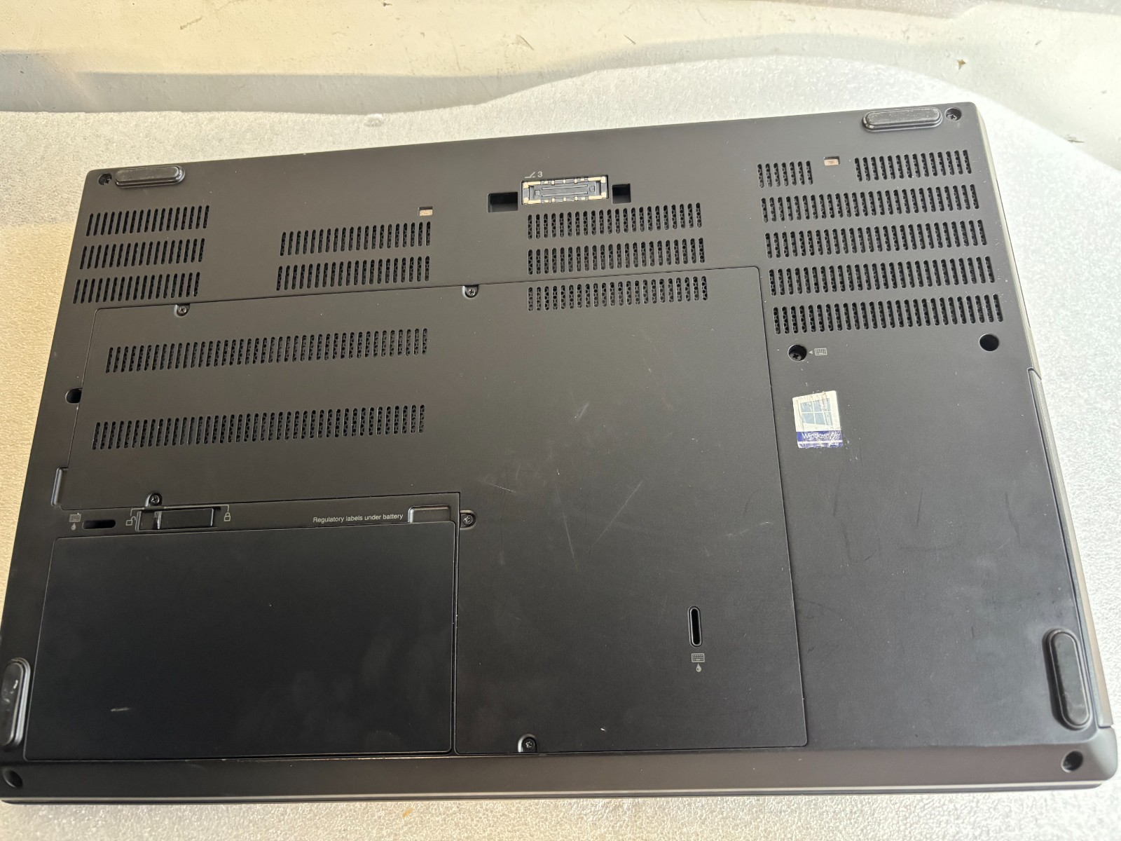 LENOVO THINKPAD P71 i7-7700HQ 2.8GHZ RAM 16GB SSD 512GB NVIDIA M620 NO BATERY