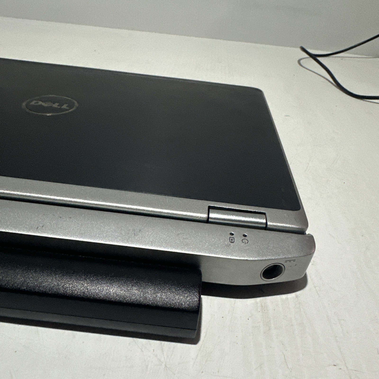 Dell Latitude E6220 12″ Laptop i7-2620m 4gb Ram No Drives Boots Bios No P/S