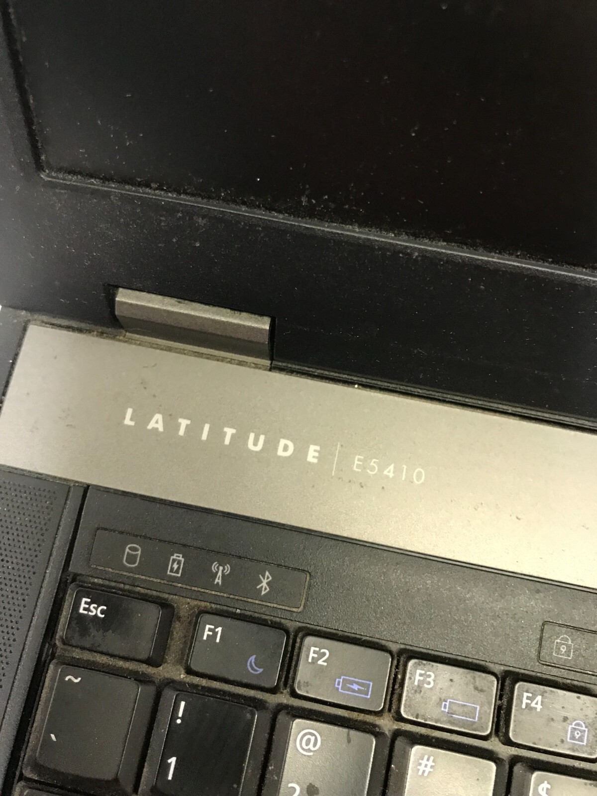 Dell Latitude E5410 Intel Intel i5 2GB Ram No HDD For Parts **READ**