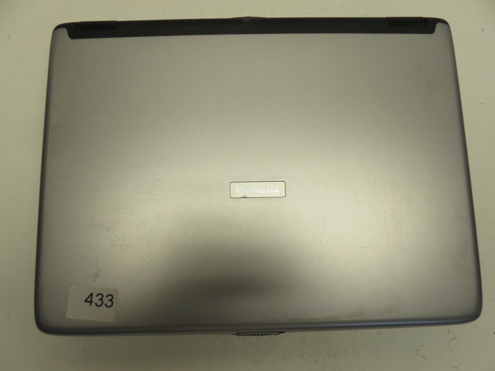 Toshiba Satellite M35X-S111 Laptop Celeron M 340 1.5GHz NO HDD No Batt