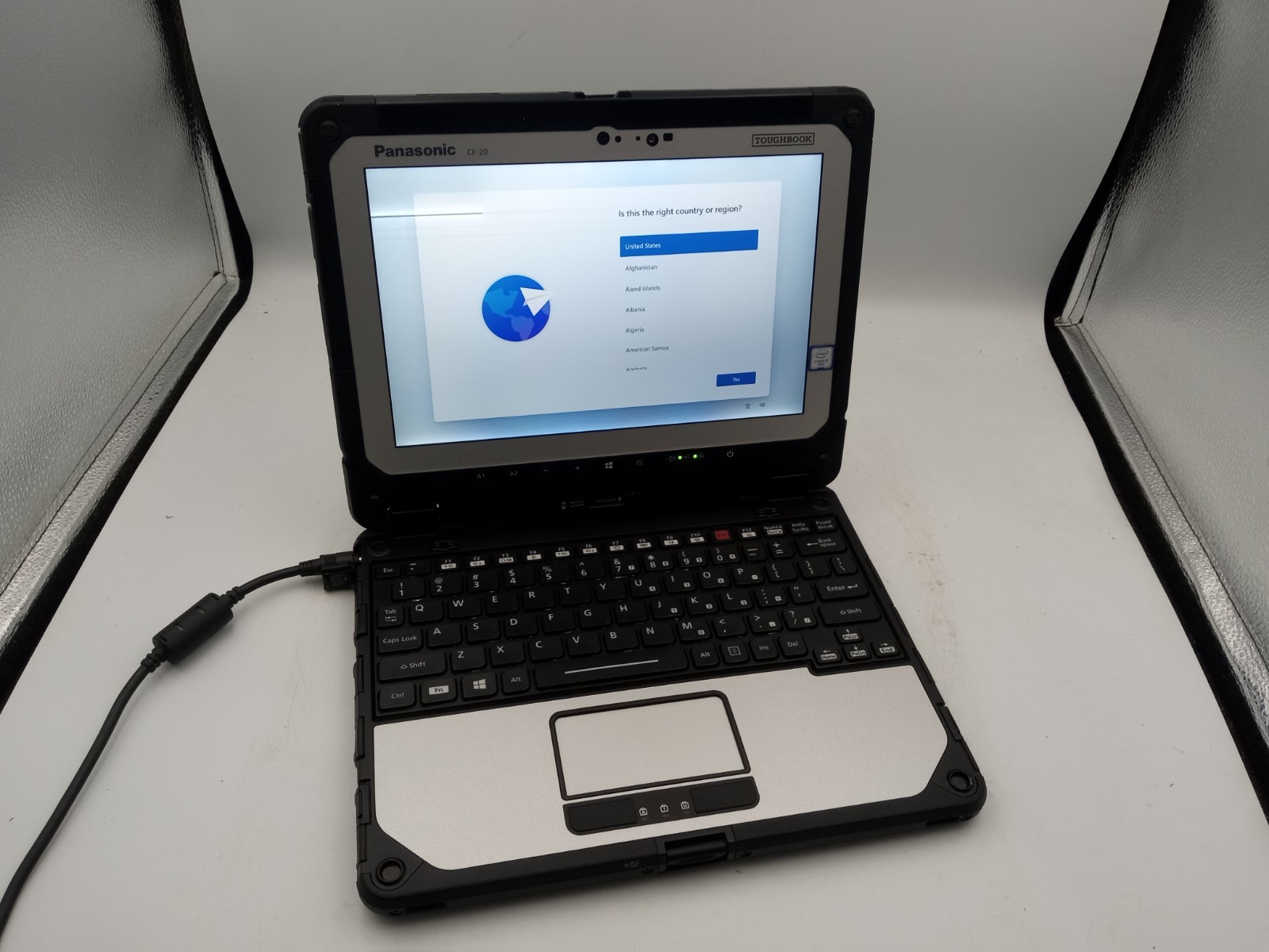 Panasonic Toughbook CF-20 10.1″ Touch i5-7Y57 8GB 128GB Windows 11 – READ -RR