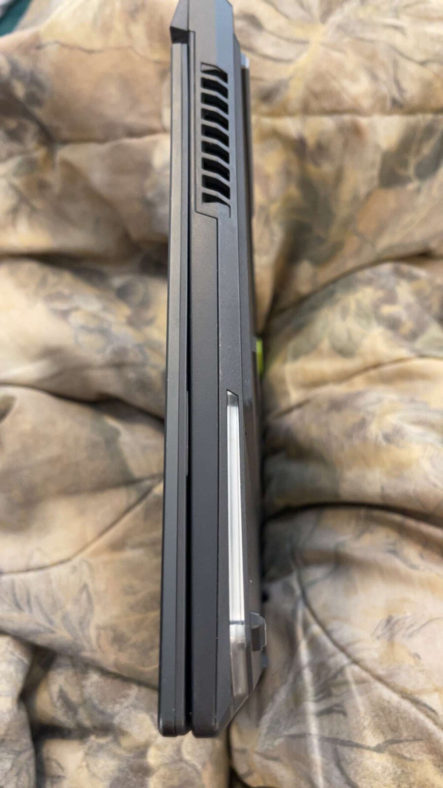 Asus rog strix rgb gaming laptop – AMD ryzen 9 6900HX eith Radeon graphics 144hz