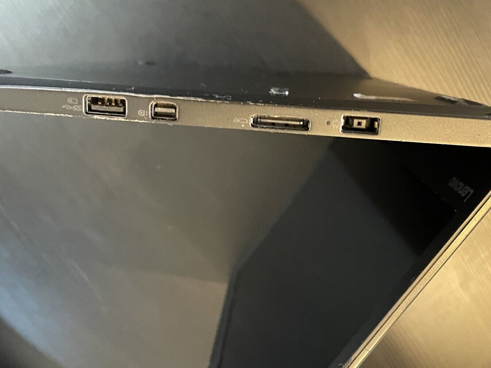 Lenovo Thinkpad X1 Carbon 4rd 14″ i5-6300U CPU |2.40GH 8GBRAM |128GBSSD Win10Pro