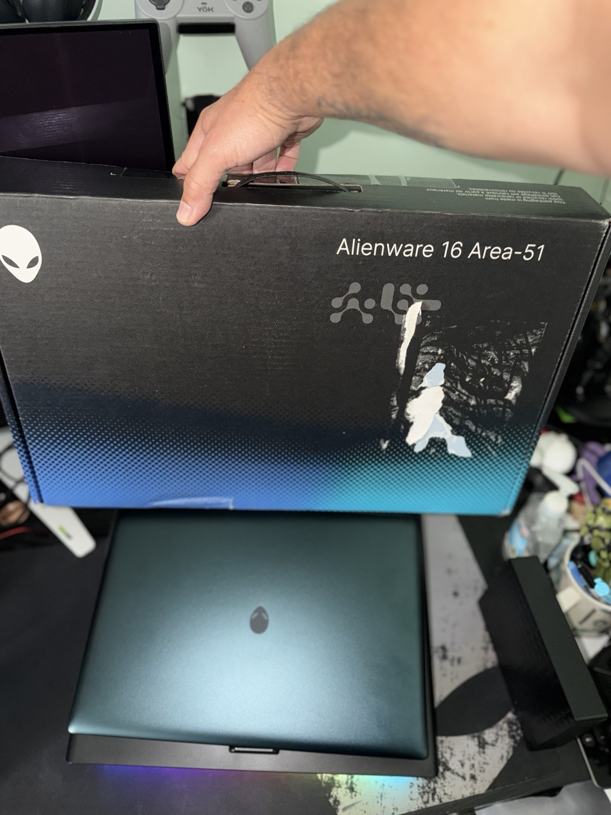 Alienware 16 Area-51 i9 Ultra 275HX 5080 64GB RAM DDR 5, 4TB, See Description
