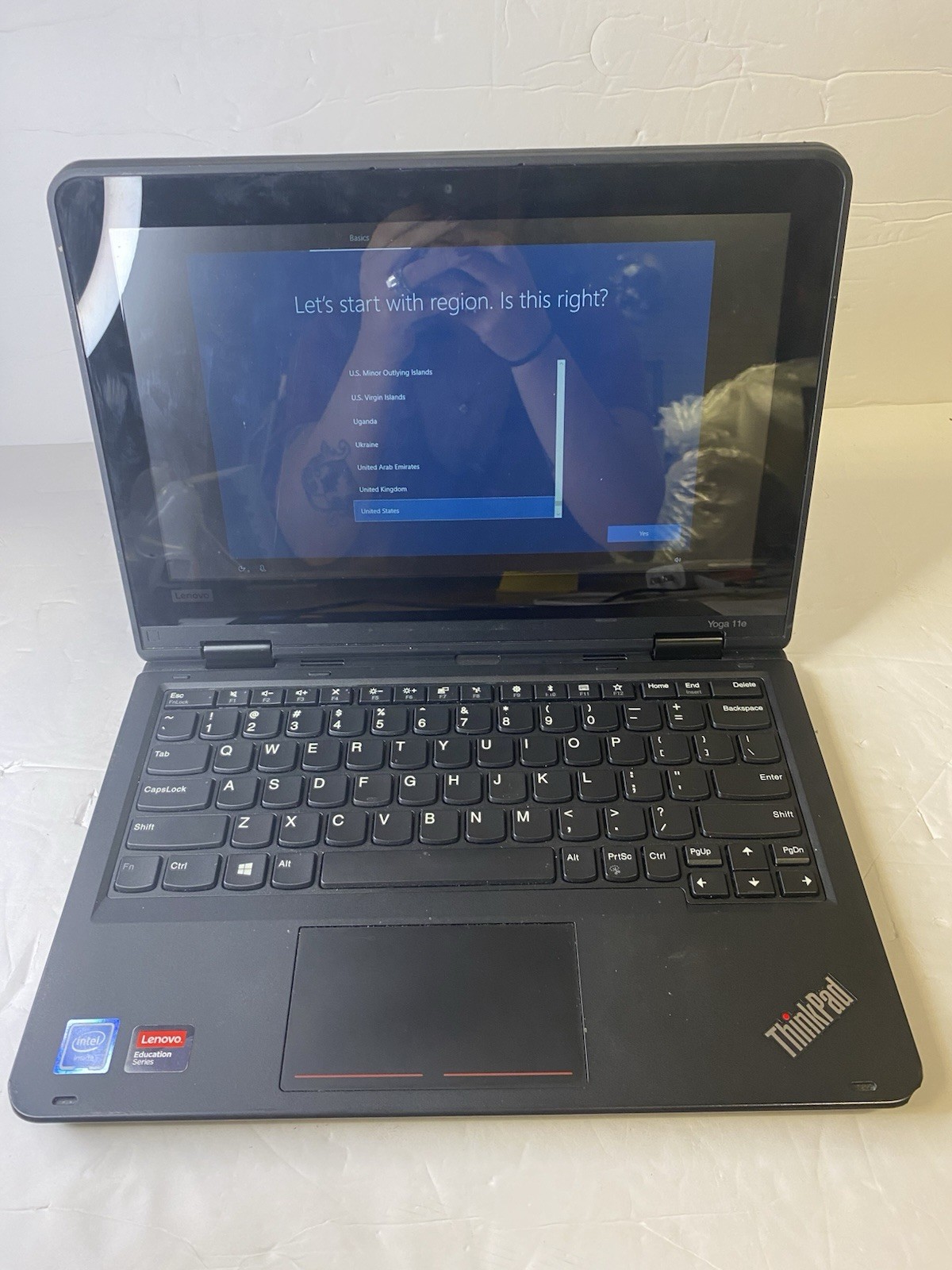 Lenovo ThinkPad Yoga 11e 11.6in 2 in 1 flip TouchScreen Windows 10