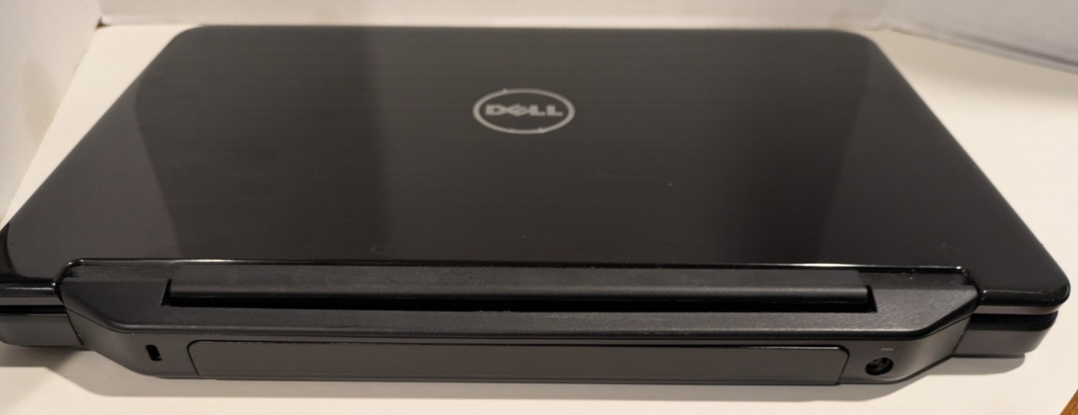 DELL Inspiron N5040 i3 2.53GHz 4GB RAM 120GB SSD Linux Mint Cinnamon OS