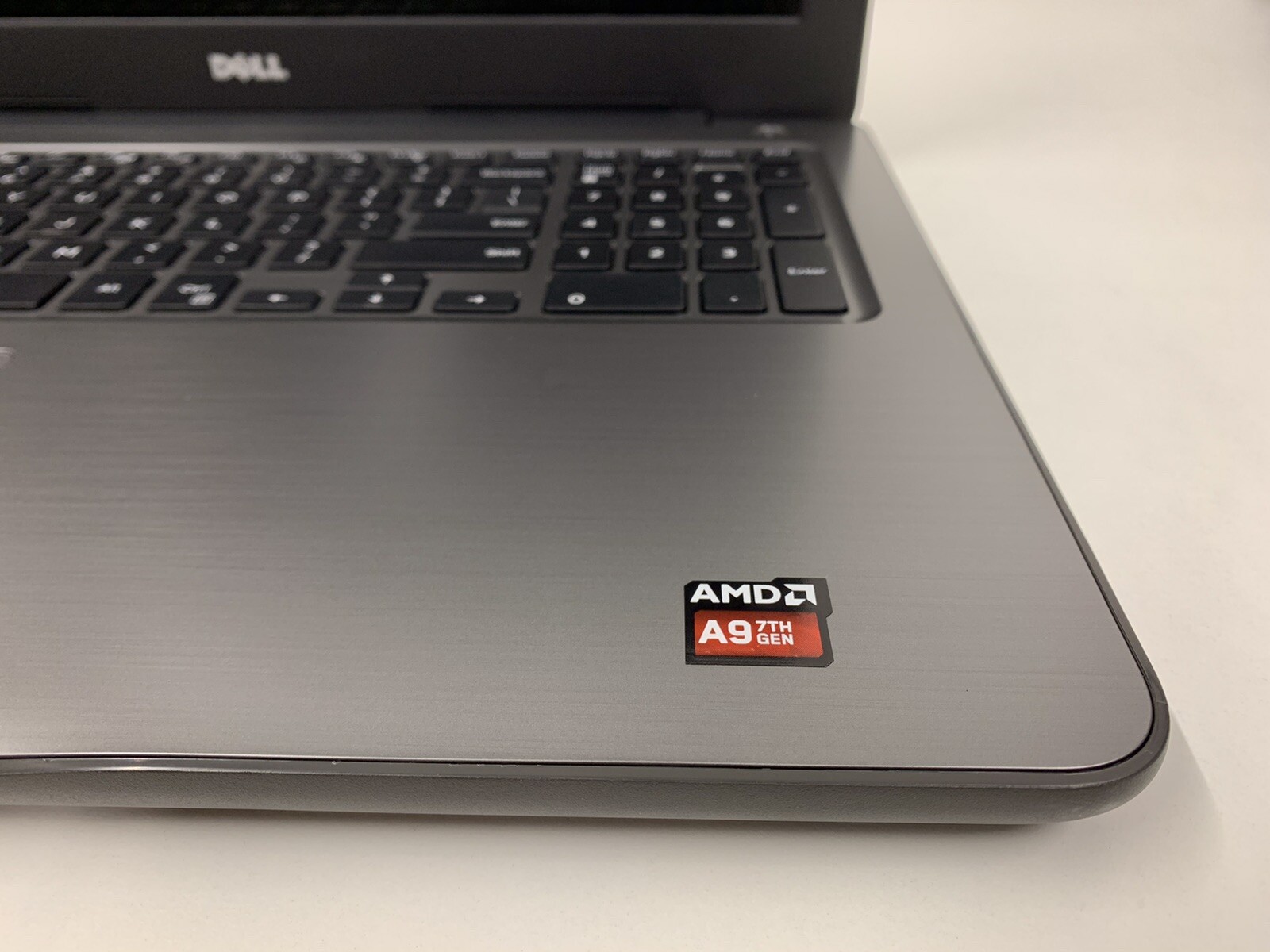 Dell Inspiron 5565 AMD A9-9400 Radeon R5 2.4GHz | NO RAM/HDD | For Parts | #T239