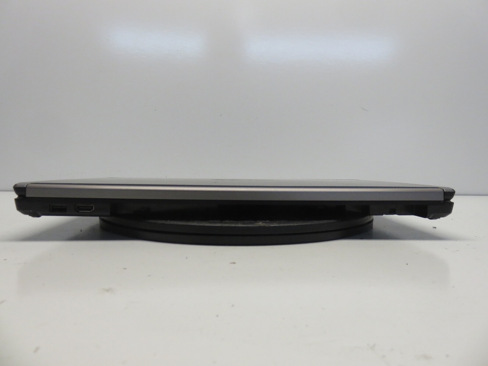 Fujitsu LifeBook E754 Intel Core i5-4300M 2.6GHz 4 GB NO HDD No Batt