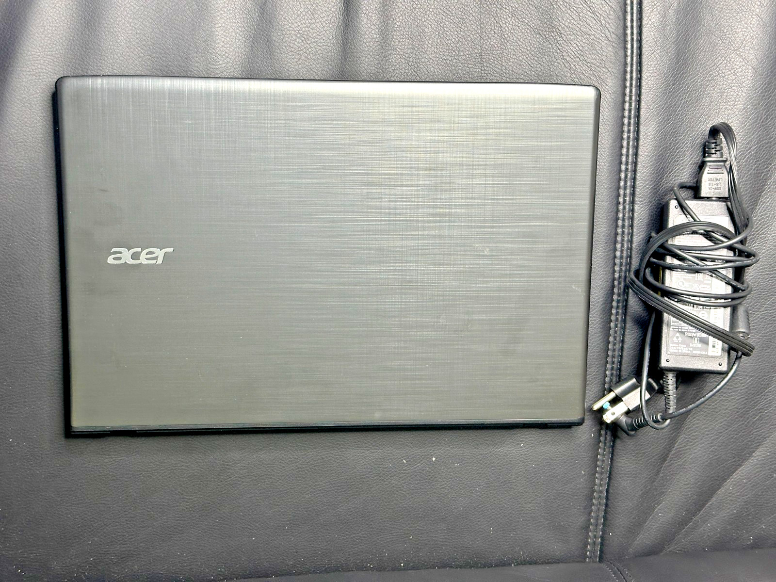 Acer Aspire E5-575G-57A4 Intel Core i5-7200U NVIDIA 950M 256GB SSD 16 GB RAM FHD