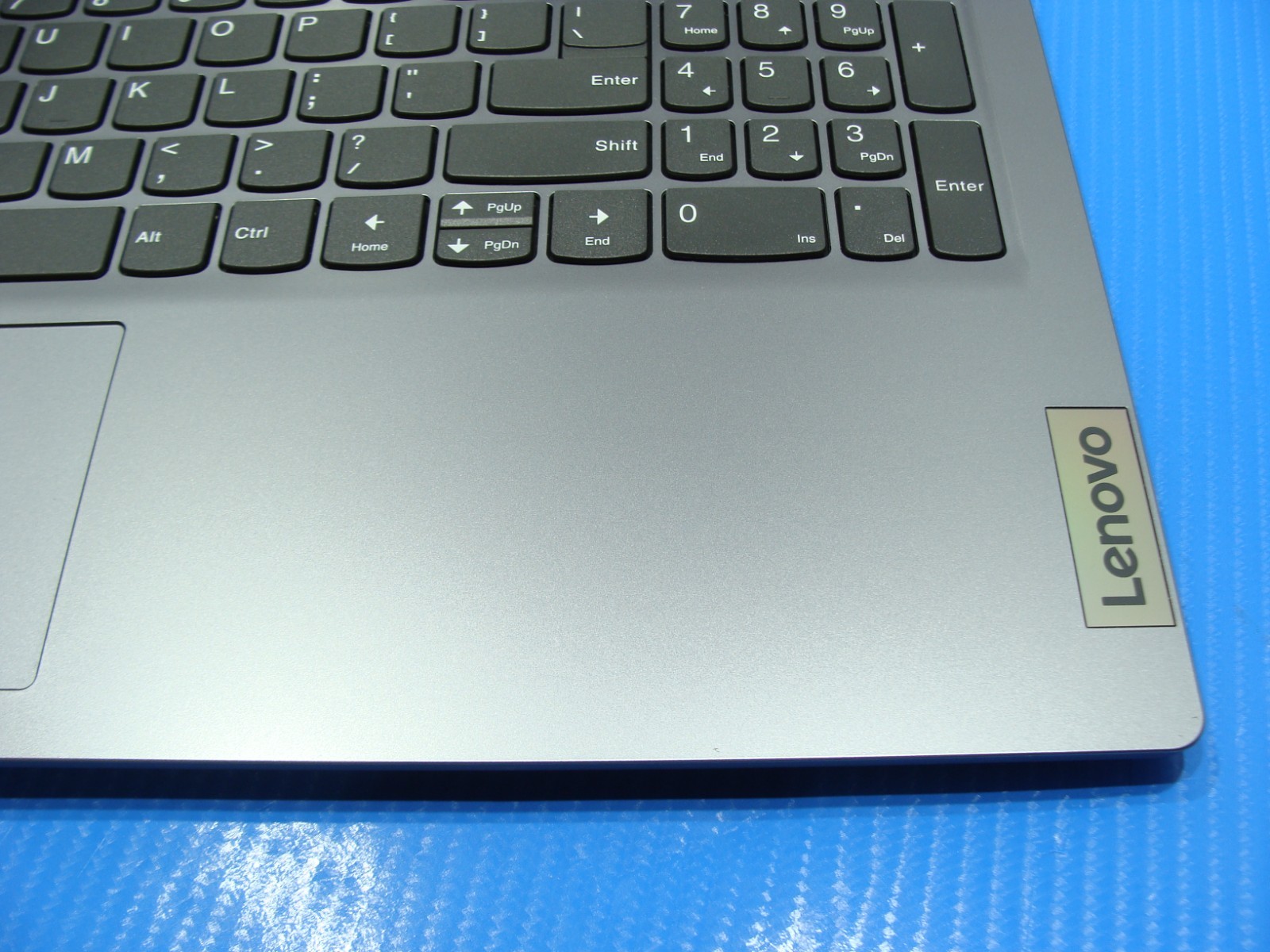 Lenovo IdeaPad Slim 3 15IAN8 15.6”FHD i3-N305 1.8GHz 8GB 128GB HDD WRTY27 100%B