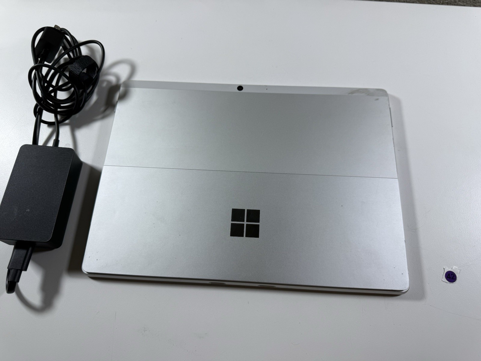 Microsoft Surface Pro 8 (1982) i5-1145G7 – 16GB RAM – 256GB 120Hz – Win 11 Pro