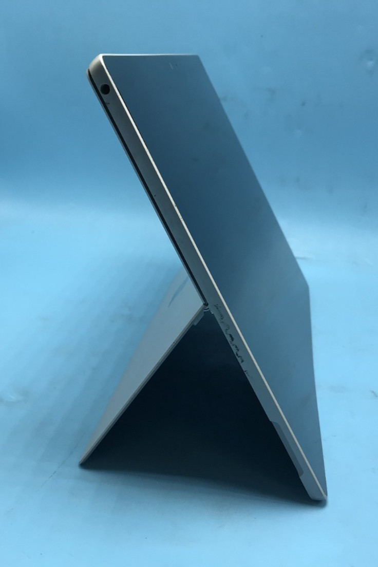 Microsoft Surface Pro 1807 12.3″ Touch i5-7300U 2.60GHz 8GB RAM 256GB SSD Win 11