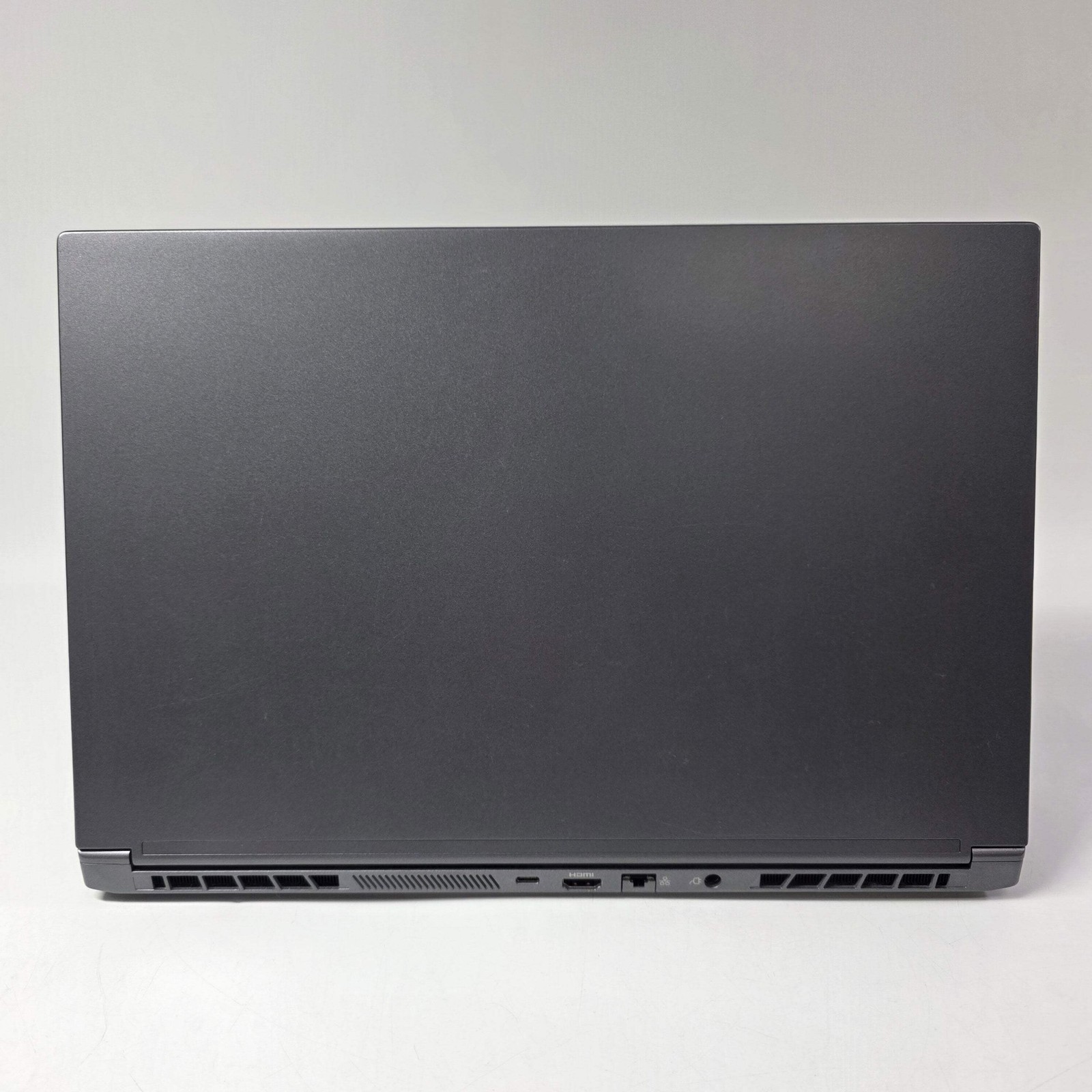 eluktronics Laptop ryzen 9 5900hx 3.30GHz 32GB RAM 1TB SSD GeForce RTX 3080