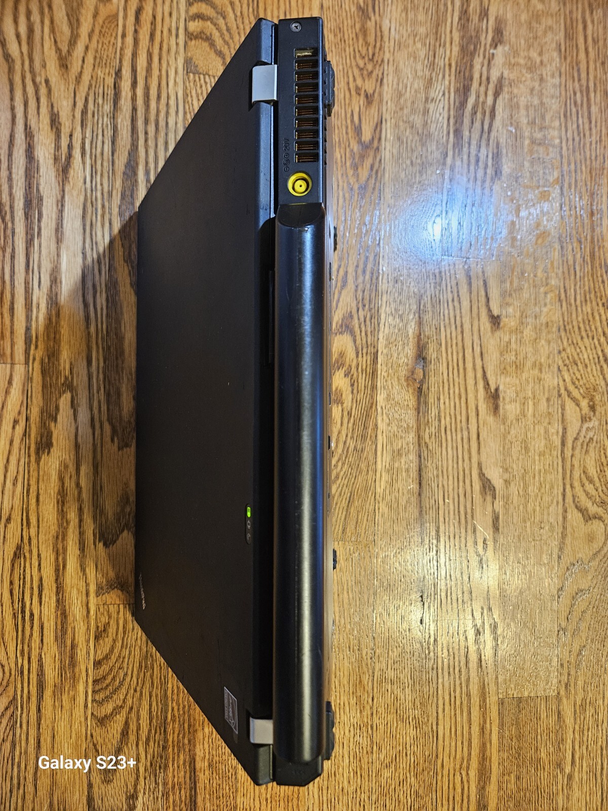 ThinkPad T400 4 GB/250 GB HDD/14″ 1280×800/ Windows XP. Ready to Use