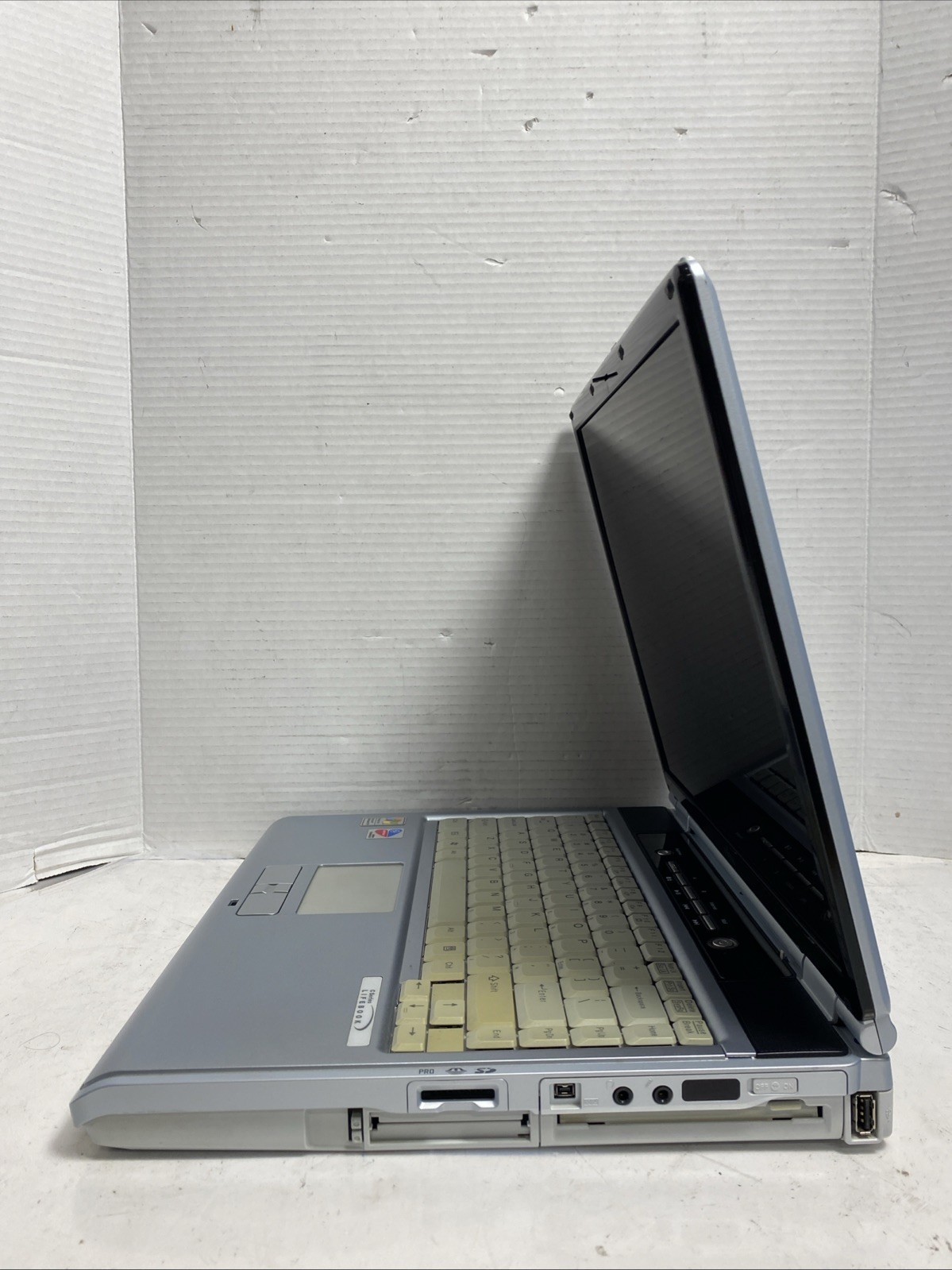 Fujitsu Laptop Life book C Series C2310