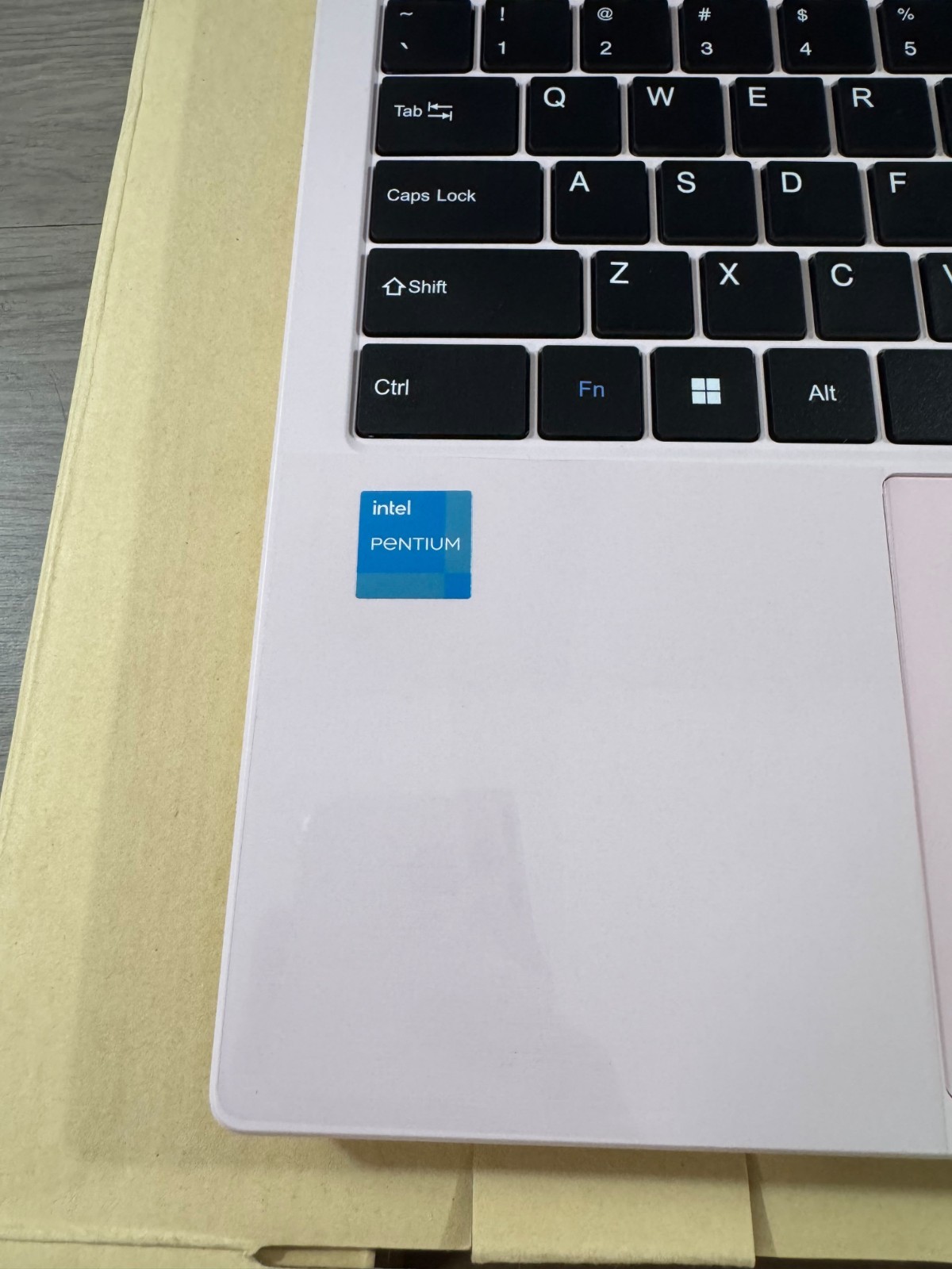 RNRUO 15.6″ Pink Laptop Intel Pentium Gold 6500Y 8GB Win11 Home