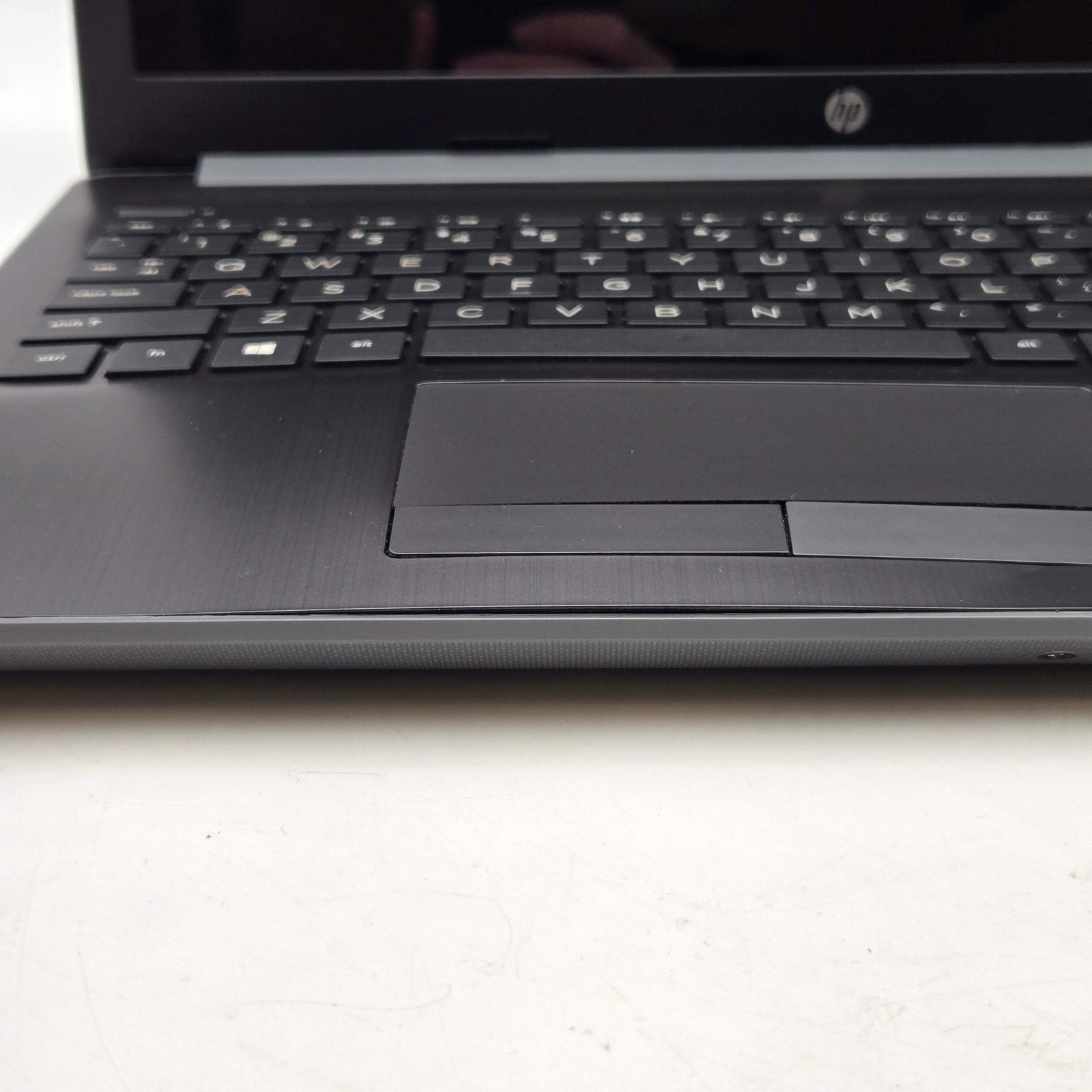 HP Laptop 15-da0046nr 15″ Touch Core i3 7th Gen 8GB RAM 1TB – For Parts *READ*