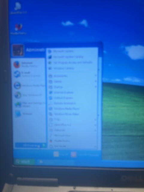 Dell Laptop Windows XP -Parallel port-9 pin Serial Port-RS232-NEW Battery and ac