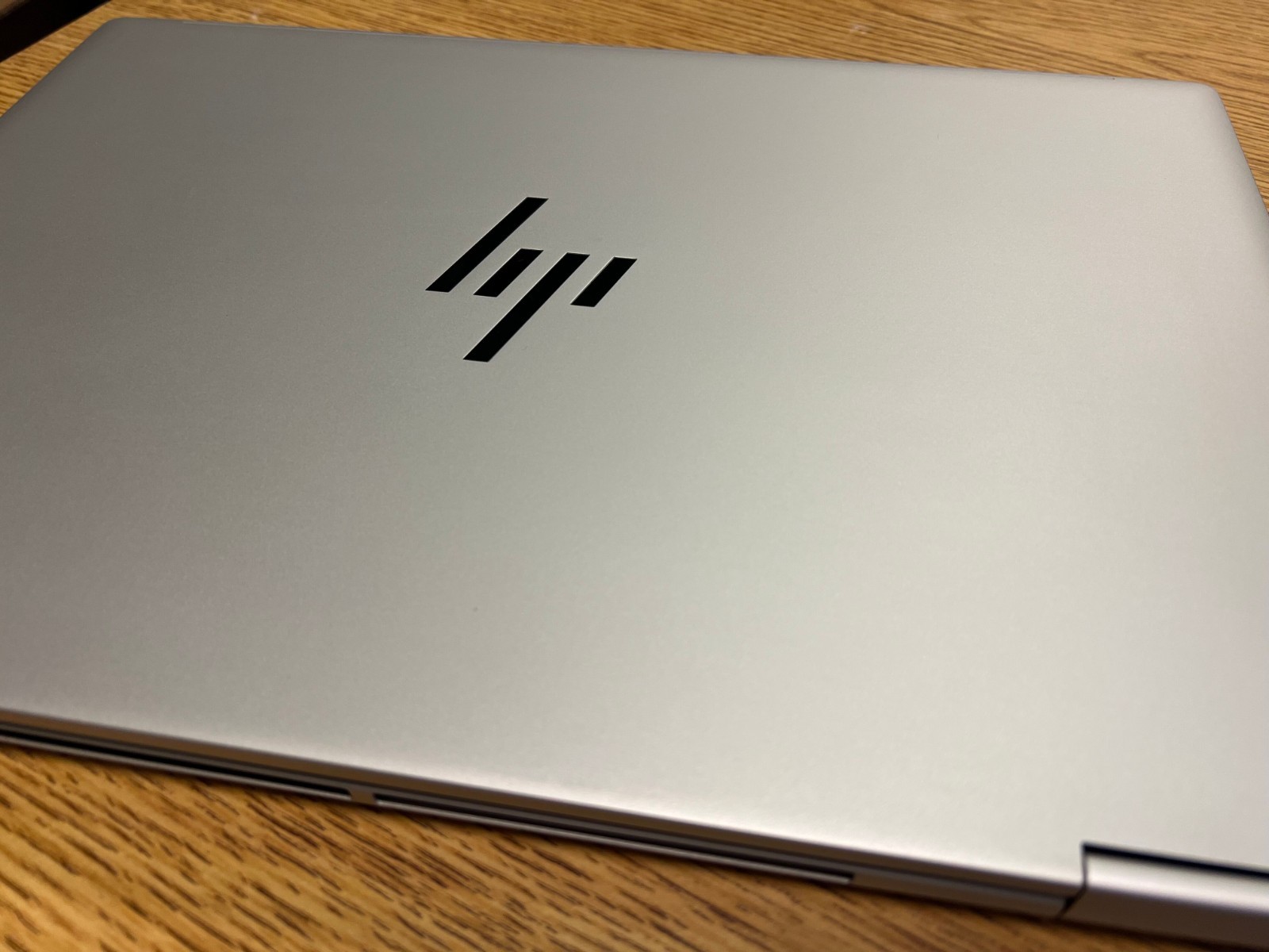 HP Envy x360 16-ac0023dx 16″ 2-in-1 Core Ultra 7 16GB RAM 1TB SSD