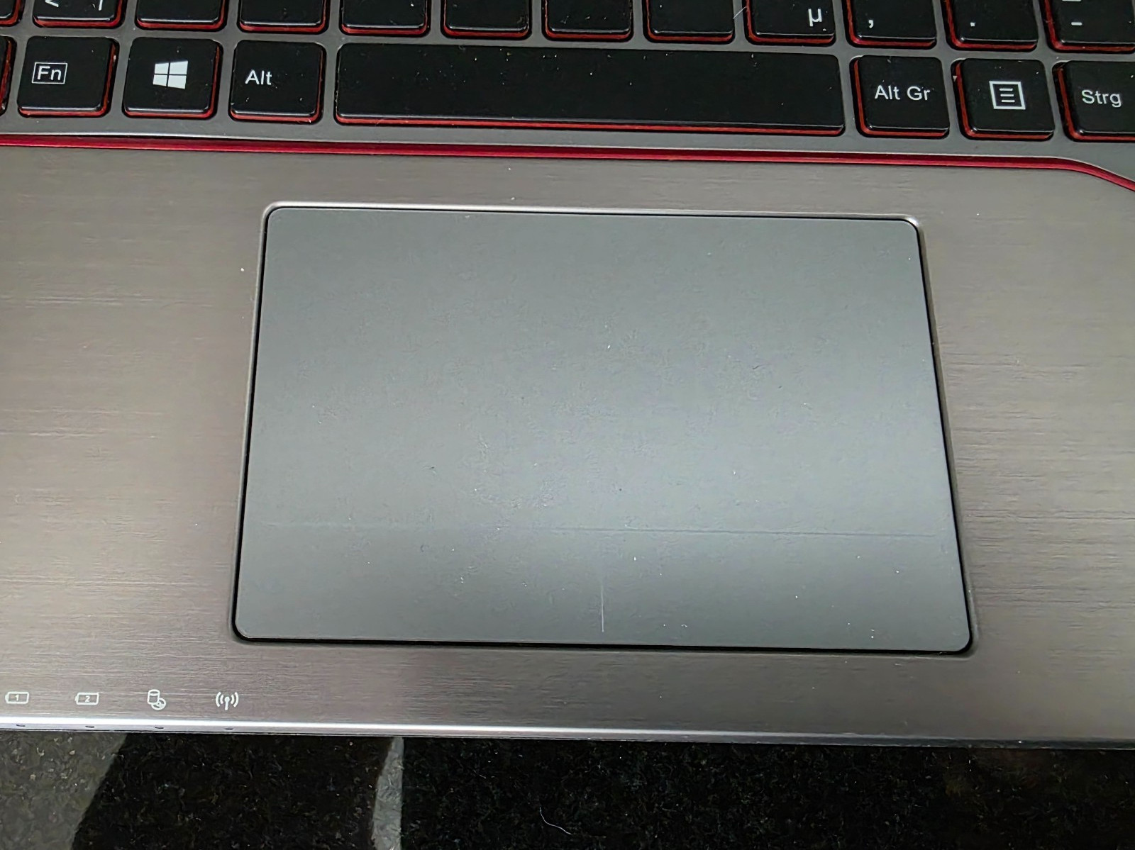 Laptop Fujitsu LifeBook e754 i5 8GB 320GB DVD-RW 15.6 inch Full HD Windows 10