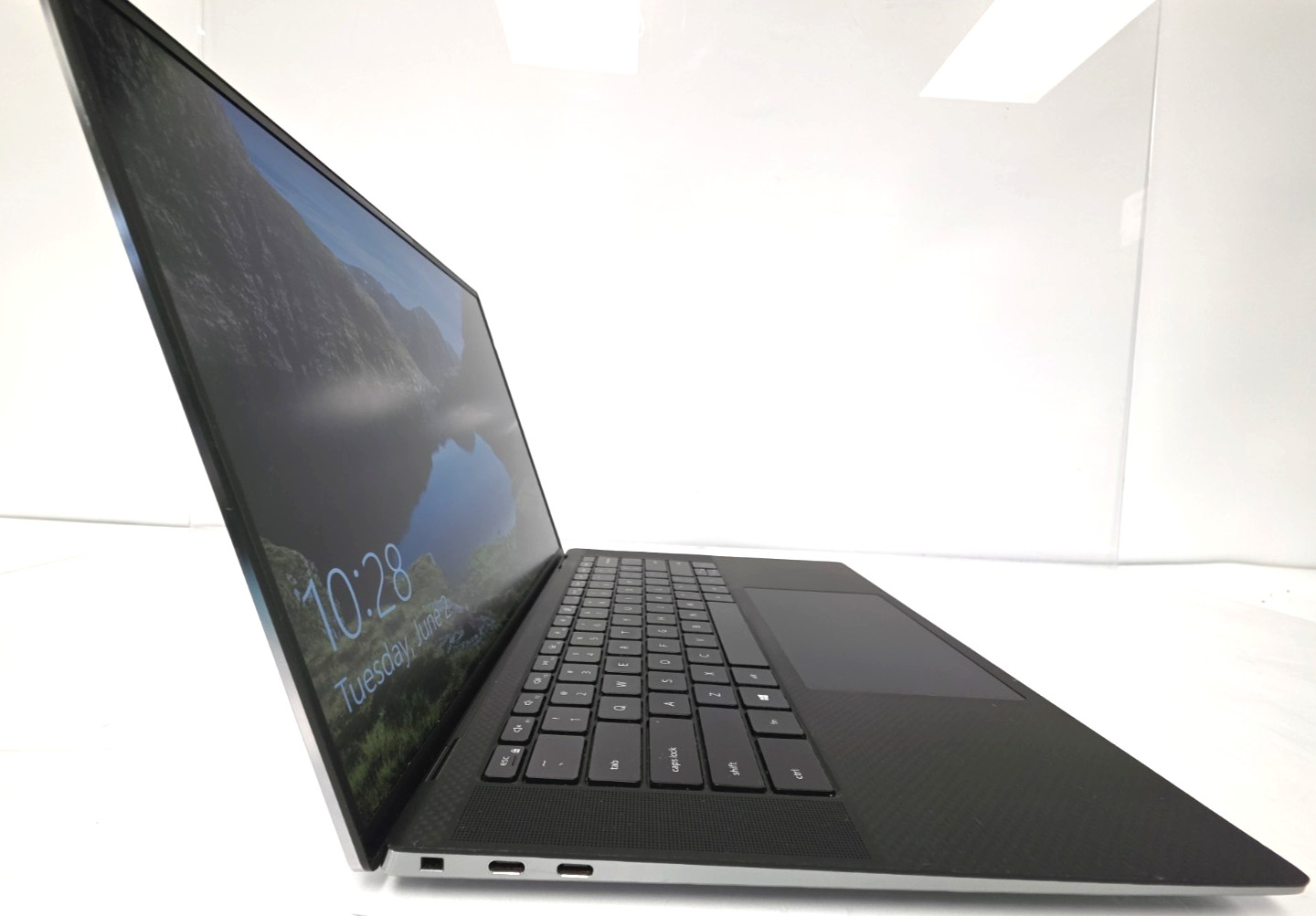 Dell Precision 5560| 15.6| Intel Core i5-11500H| 16GB RAM| 512GB SSD| Win 10 Pro